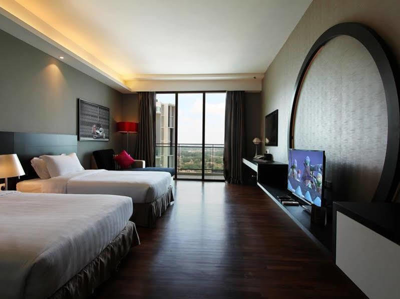 The Shore Hotel & Residences Malacca Bagian luar foto